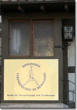 Beispiel Hausschild